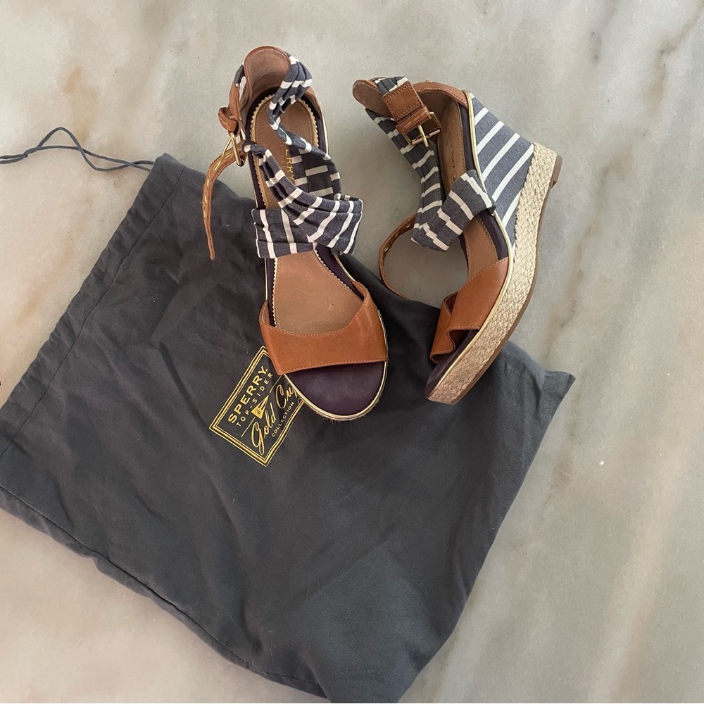 Sperry Wedges with dust bag size 7 - Picture 2 of 8
